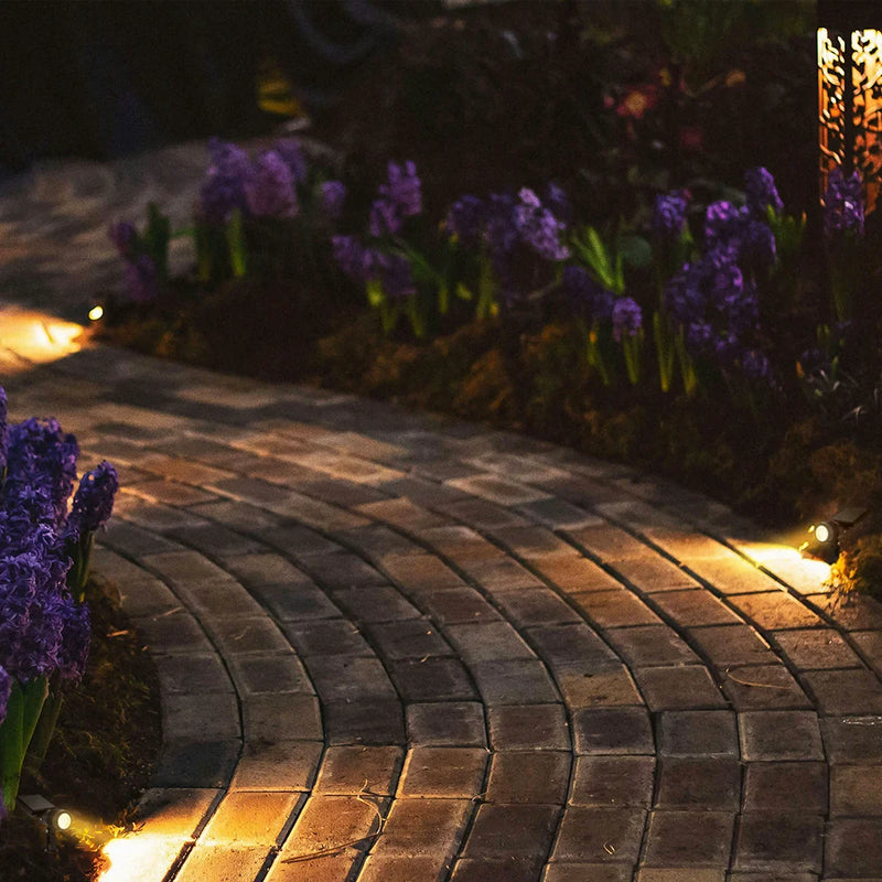X Kit com 2 Luminárias LED de Energia Solar Spot 10W – Iluminação Sustentável e Elegante para Seu Jardim