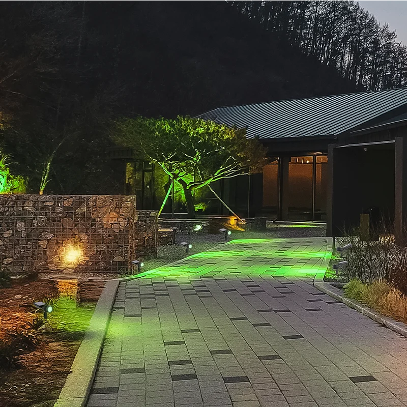 X Kit com 2 Luminárias LED de Energia Solar Spot 10W – Iluminação Sustentável e Elegante para Seu Jardim