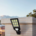 Luzes de LED Solares com Sensor de Movimento e Controle Remoto – Potência, Segurança e Sustentabilidade para o Seu Espaço Externo