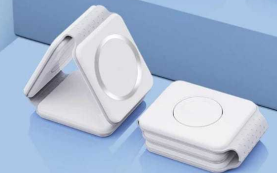 Carregador MagSafe Dobrável 3 em 1 Branco – Carregue com Estilo, Praticidade e Alta Performance