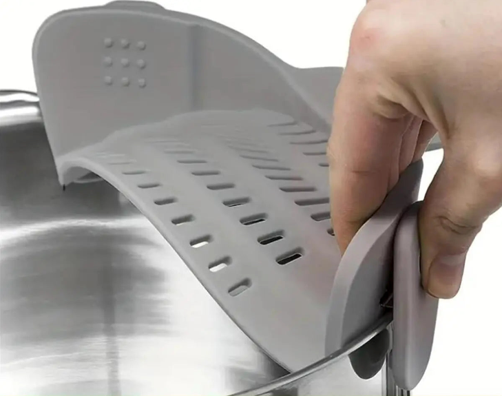 Escorredor de Silicone com Clipe Universal – Drene com Facilidade e Sem Bagunça