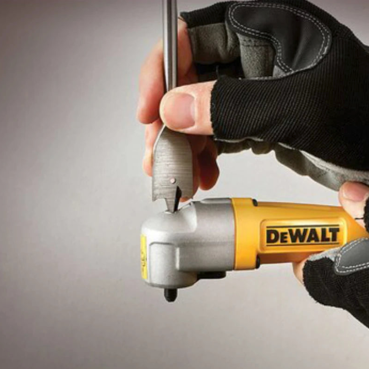 Adaptador de Ângulo Reto DEWALT Maxfit DT71517T-QZ – Precisão em Locais de Difícil Acesso