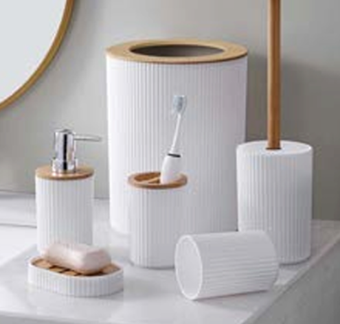 Kit de Acessórios para Banheiro 6 Peças Branco – Design Elegante com Toque Natural de Bambu