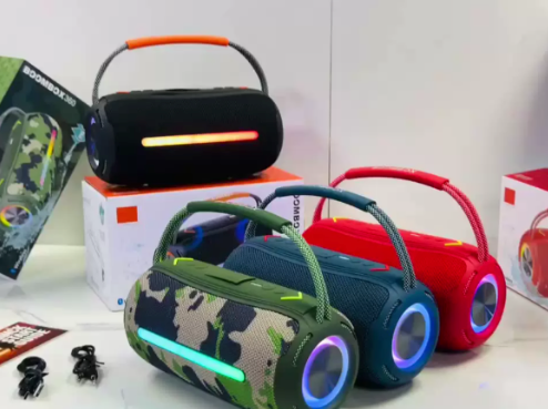 Caixa de Som Bluetooth Boombox360 – Potência, Estilo e Liberdade Sonora