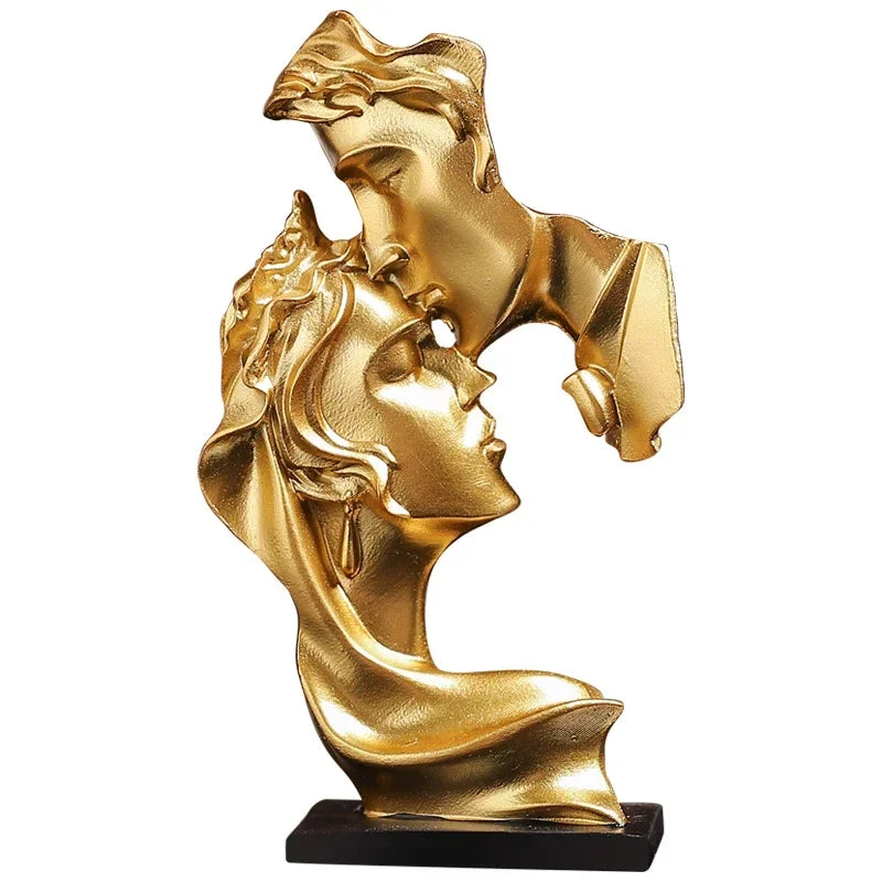 Estátua Amantes – Beijo Apaixonado em Estilo Nórdico