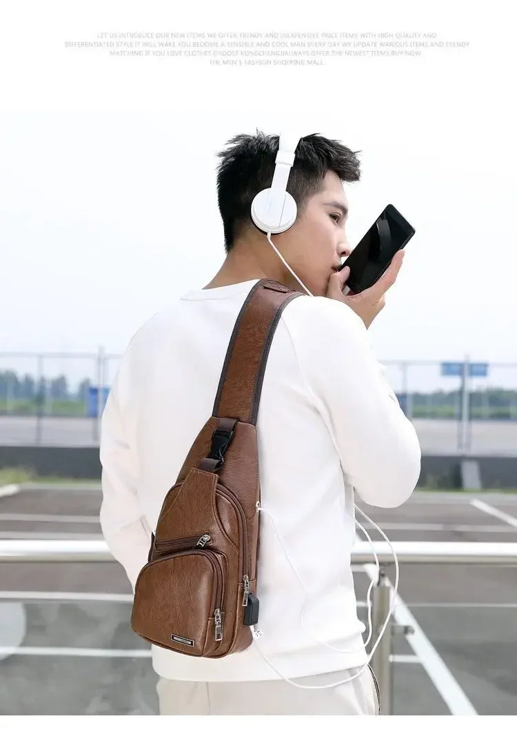 Bolsa Transversal Masculina com USB e Furo para Fone – Praticidade, Estilo e Segurança no Seu Dia a Dia