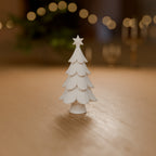 Árvore de Natal Japandi com Tronco e Estrela 15 cm decorando o ambiente