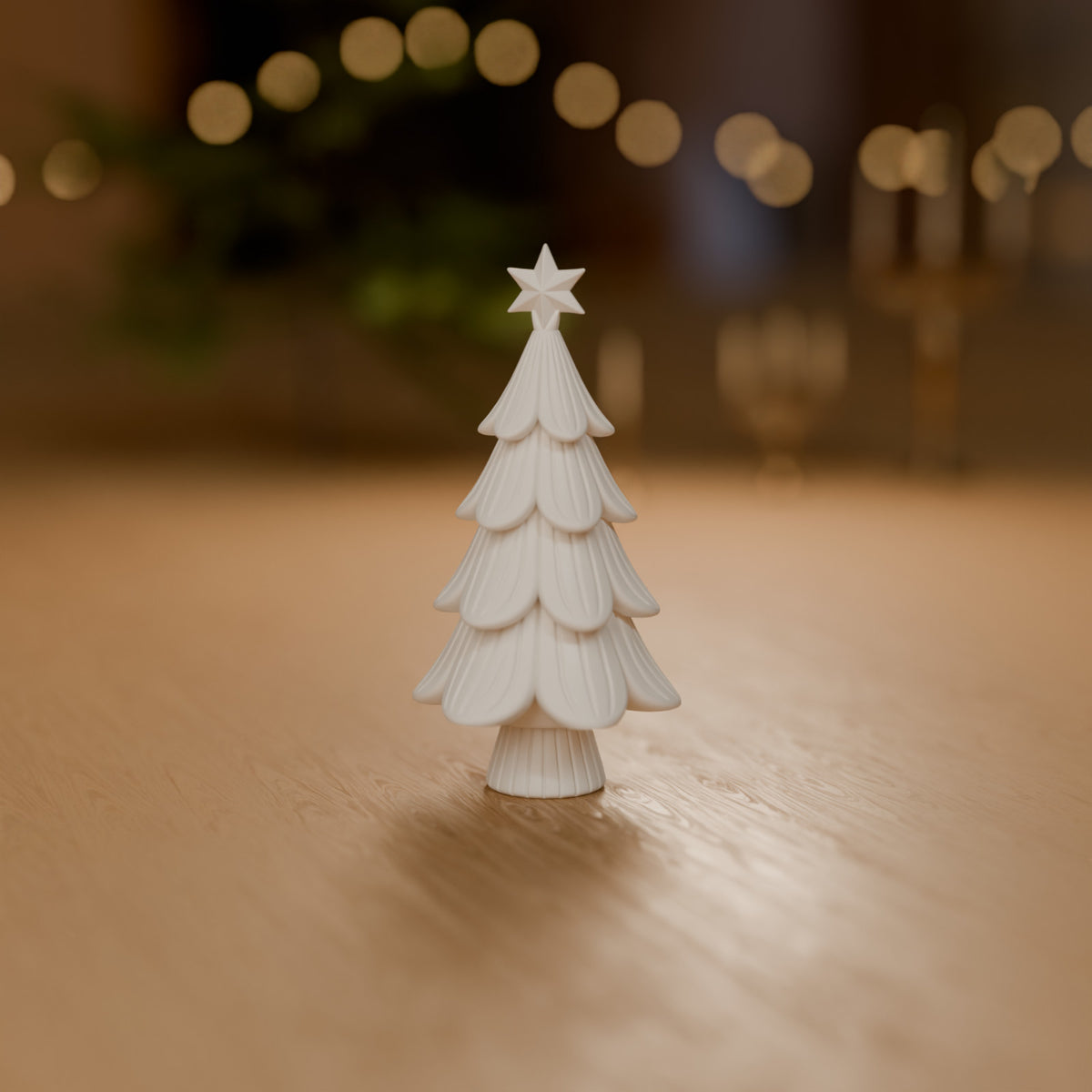 Árvore de Natal Japandi com Tronco e Estrela 15 cm decorando o ambiente