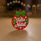 Enfeite de Natal Medalhão Feliz Natal para Árvore ou Chaveiro decorando o ambiente