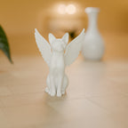 Estátua Memorial Gato Anjo com Asas 14 cm decorando o ambiente