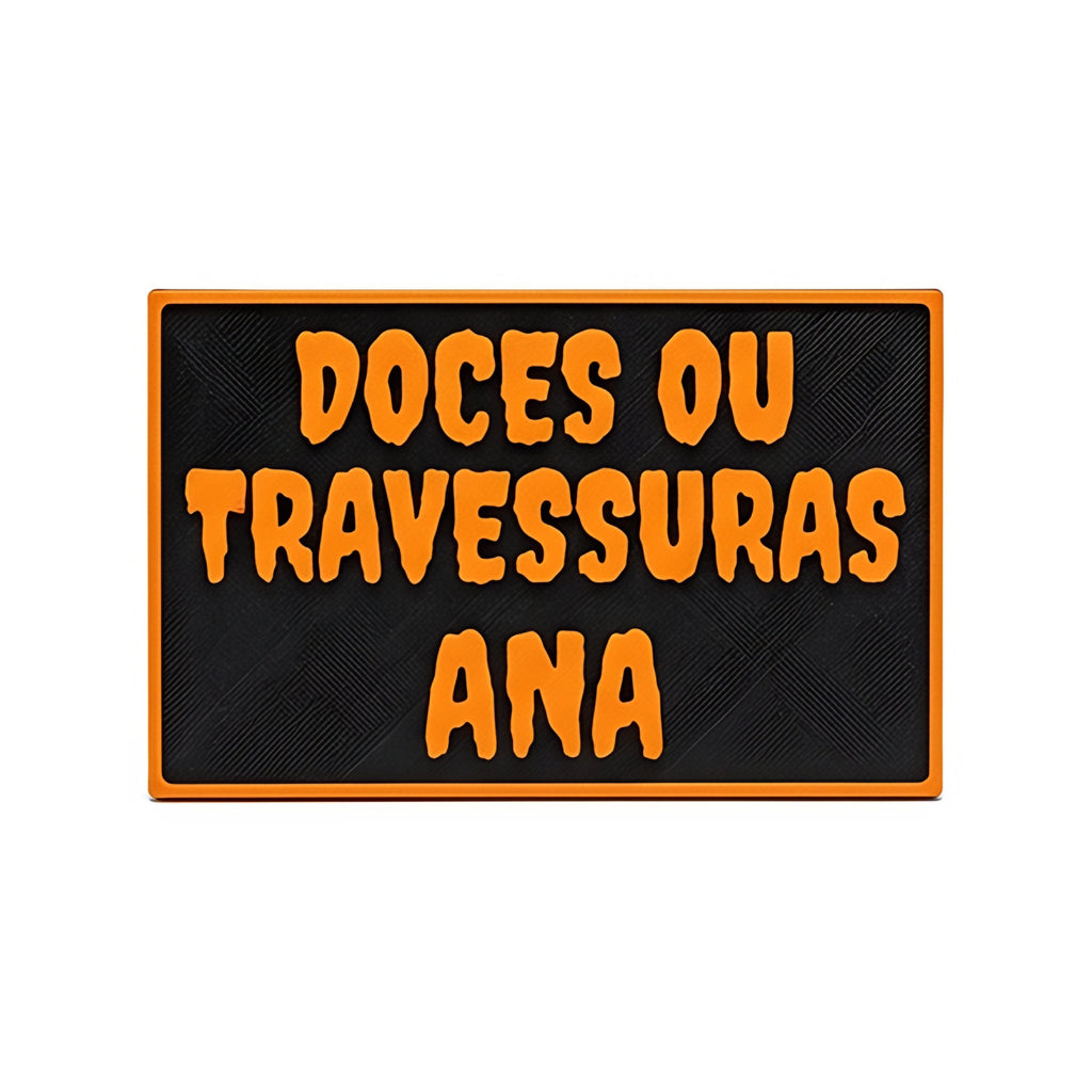Placa Doces ou Travessuras com Nome — Rucca 3D