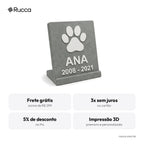 Placa memorial de jardim ou estante com patinha, nome e datas — Rucca 3D
