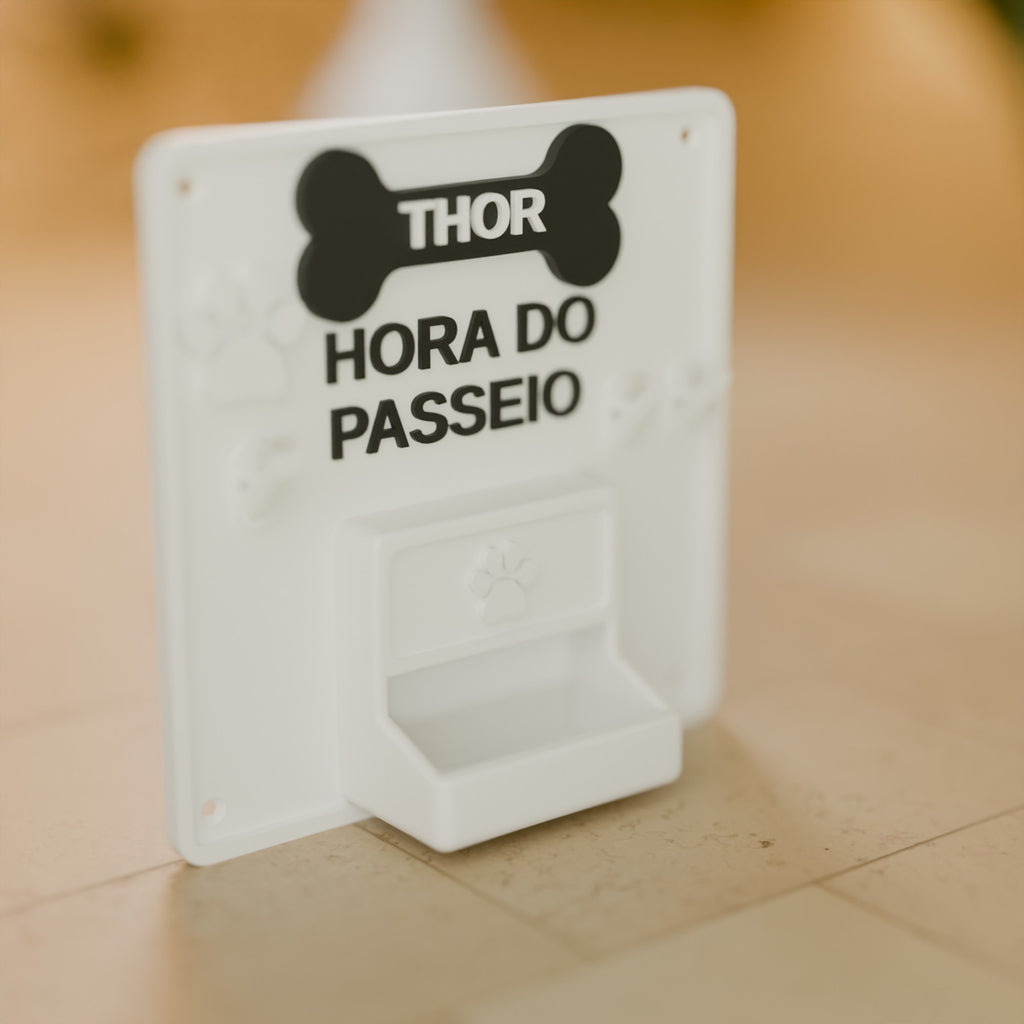 Porta-Guia e Coleira de Parede com Nome do Pet, detalhe