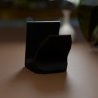 Suporte de Mesa para Controle de Videogame decorando o ambiente